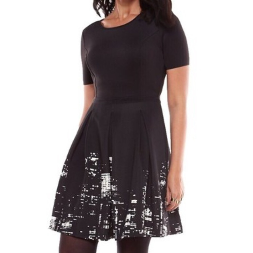NWOT Elie Tahari Dress With Exposed Zipper Size 4